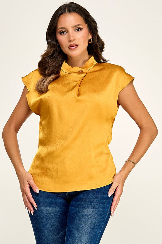 Top Manga Corta con Detalle en Cuello - Mostaza