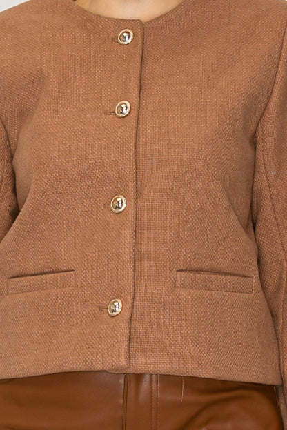 Chamarra Cropped color Mocha - HMJ21441 - vista 3