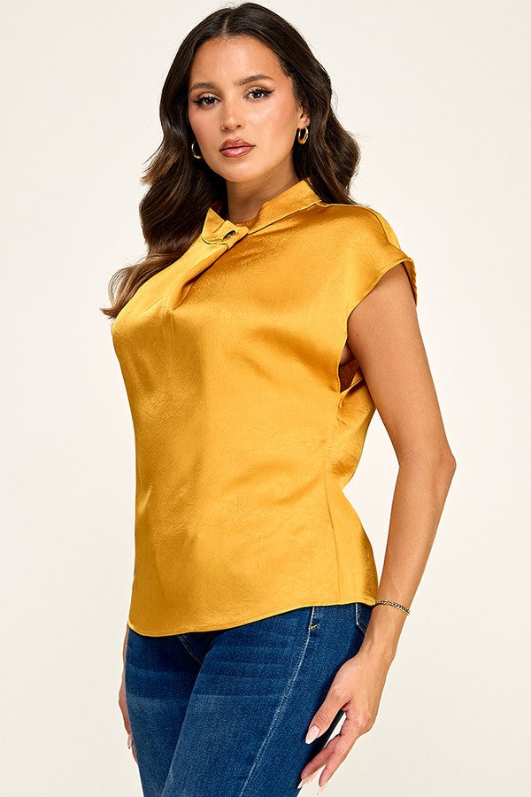 Top Manga Corta con Detalle en Cuello - Mostaza