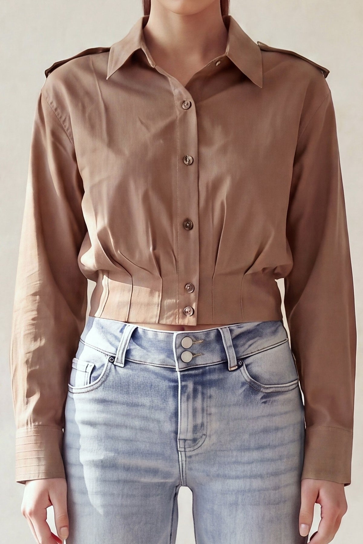 Blusa Corta con Tabs en Hombro color Mocha claro - HMT57562 - vista 3