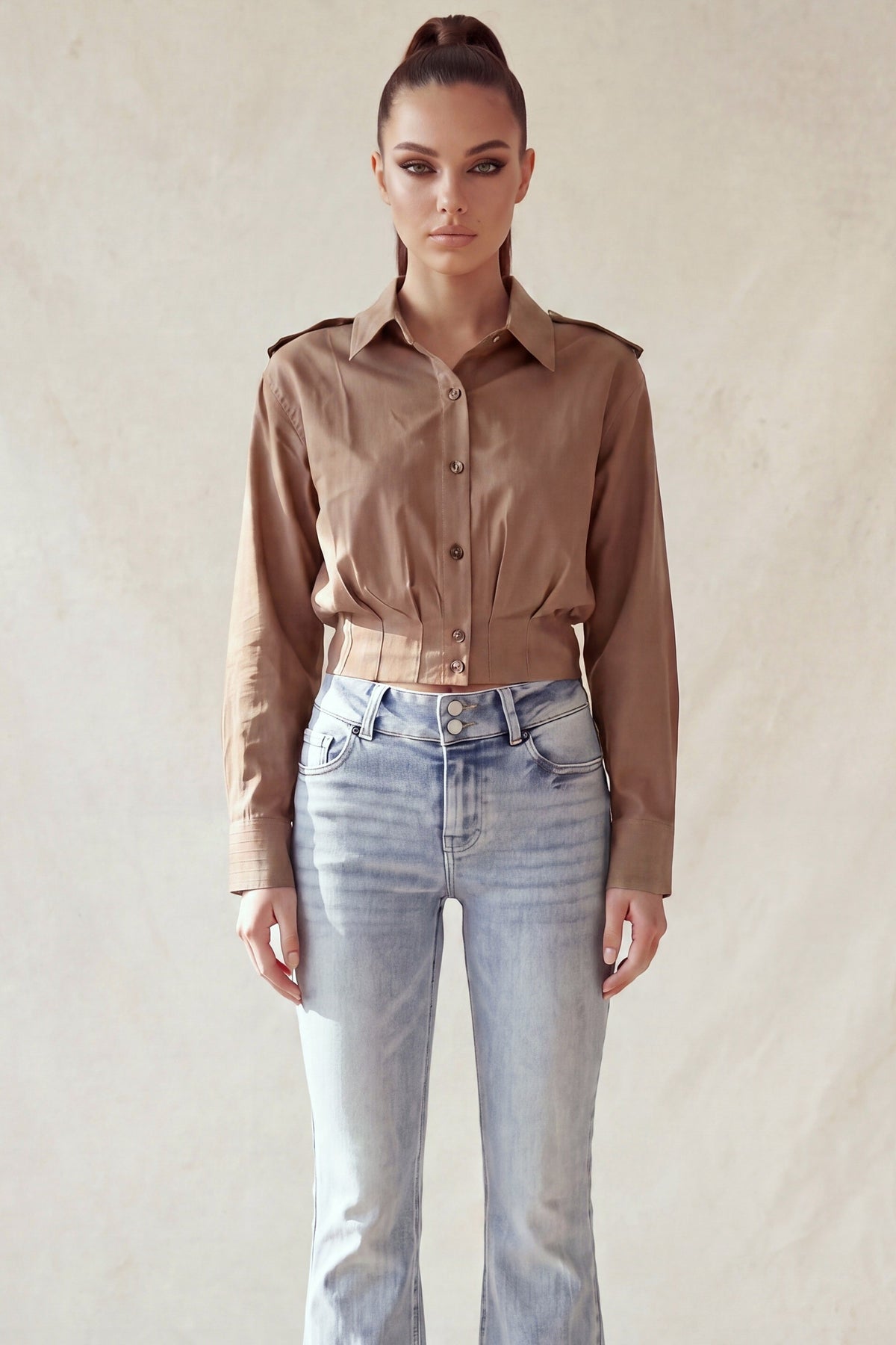 Blusa Corta con Tabs en Hombro color Mocha claro - HMT57562